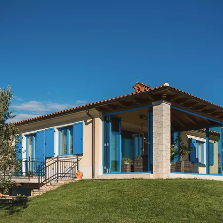 Evelyn In With 50 M2 Pool, Jacuzzi, Kids Playground & Sea View Only 800 Meters From Villa *
